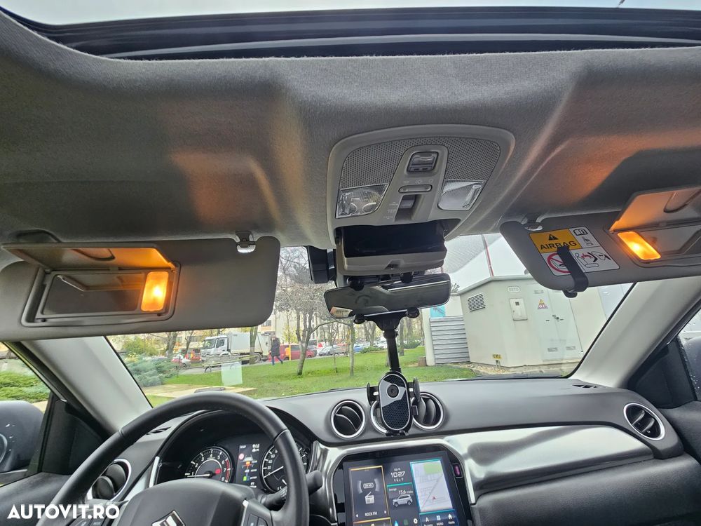 Suzuki Vitara 1.4 Boosterjet MHEV Luxus - 17