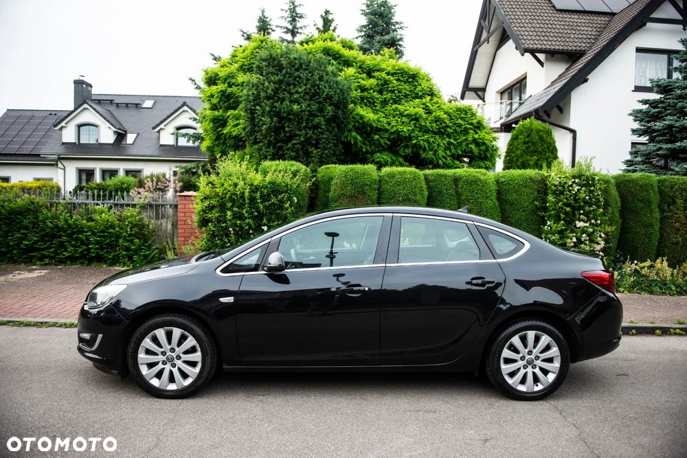 Opel Astra 1.6 D (CDTI) Start/Stop Edition - 11