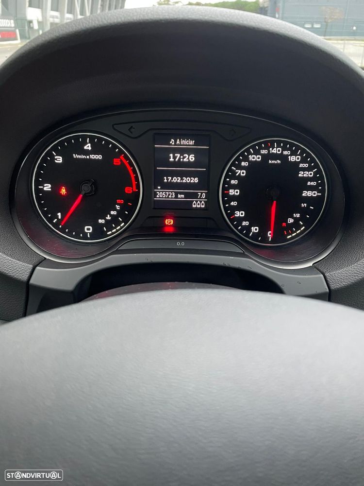 Audi A3 Sportback 1.6 TDI Advance - 10