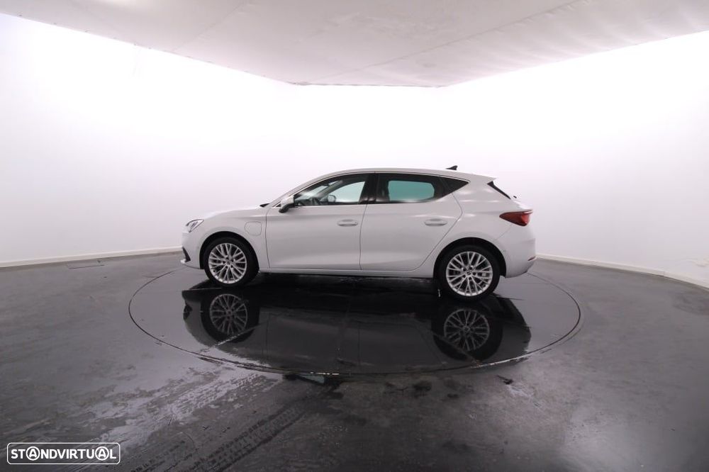 SEAT Leon 1.4 e-Hybrid Xcellence DSG - 4