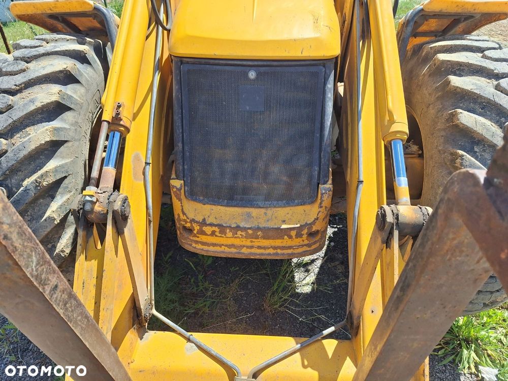JCB 4Cx 4X4 - 32