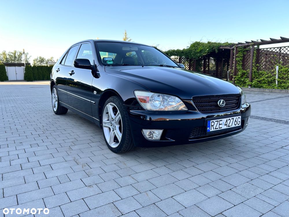 Lexus IS - 2