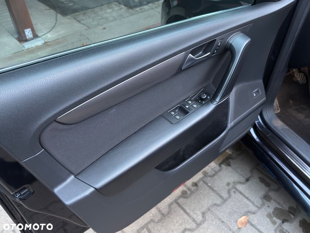 Volkswagen Passat 2.0 TDI Highline - 25