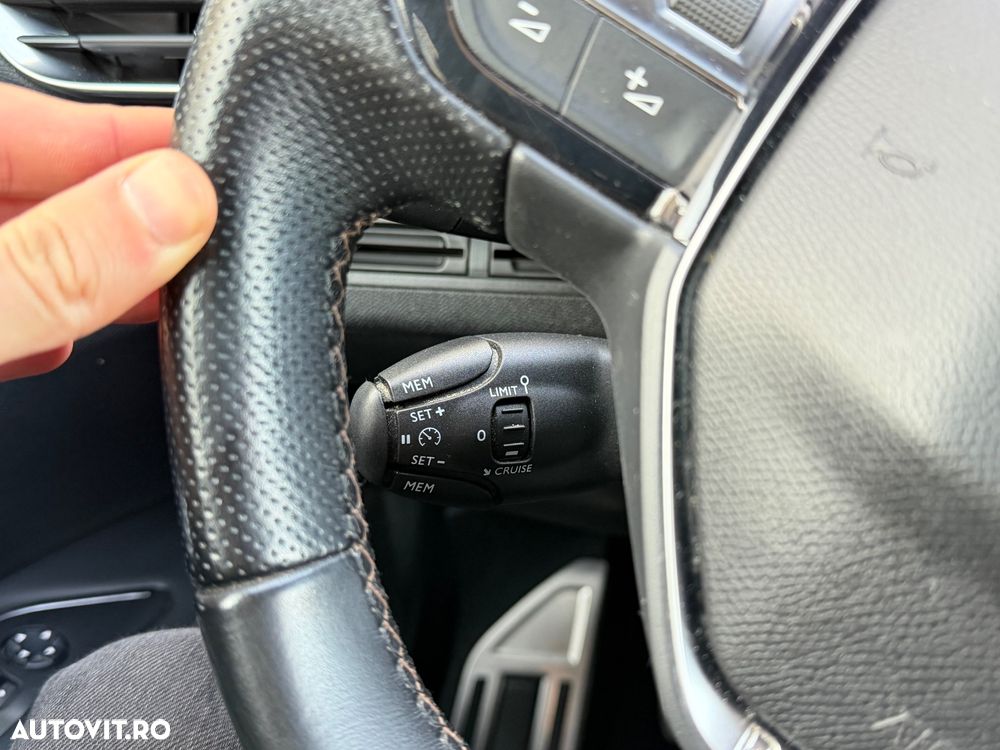 Peugeot 3008 1.5 BlueHDI S&S GT-Line - 22