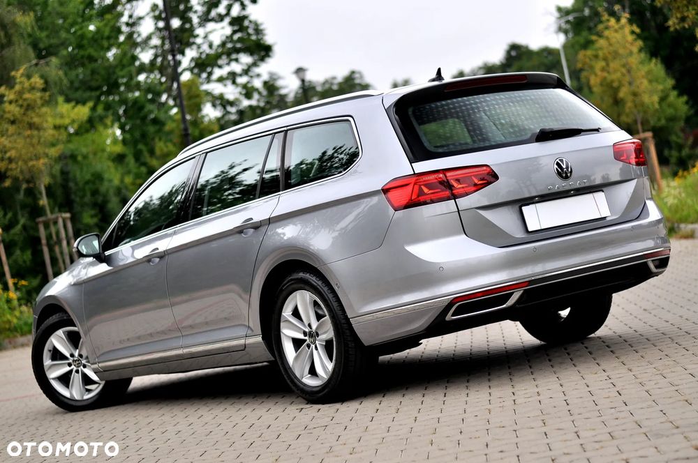 Volkswagen Passat 2.0 TDI EVO Elegance DSG - 13