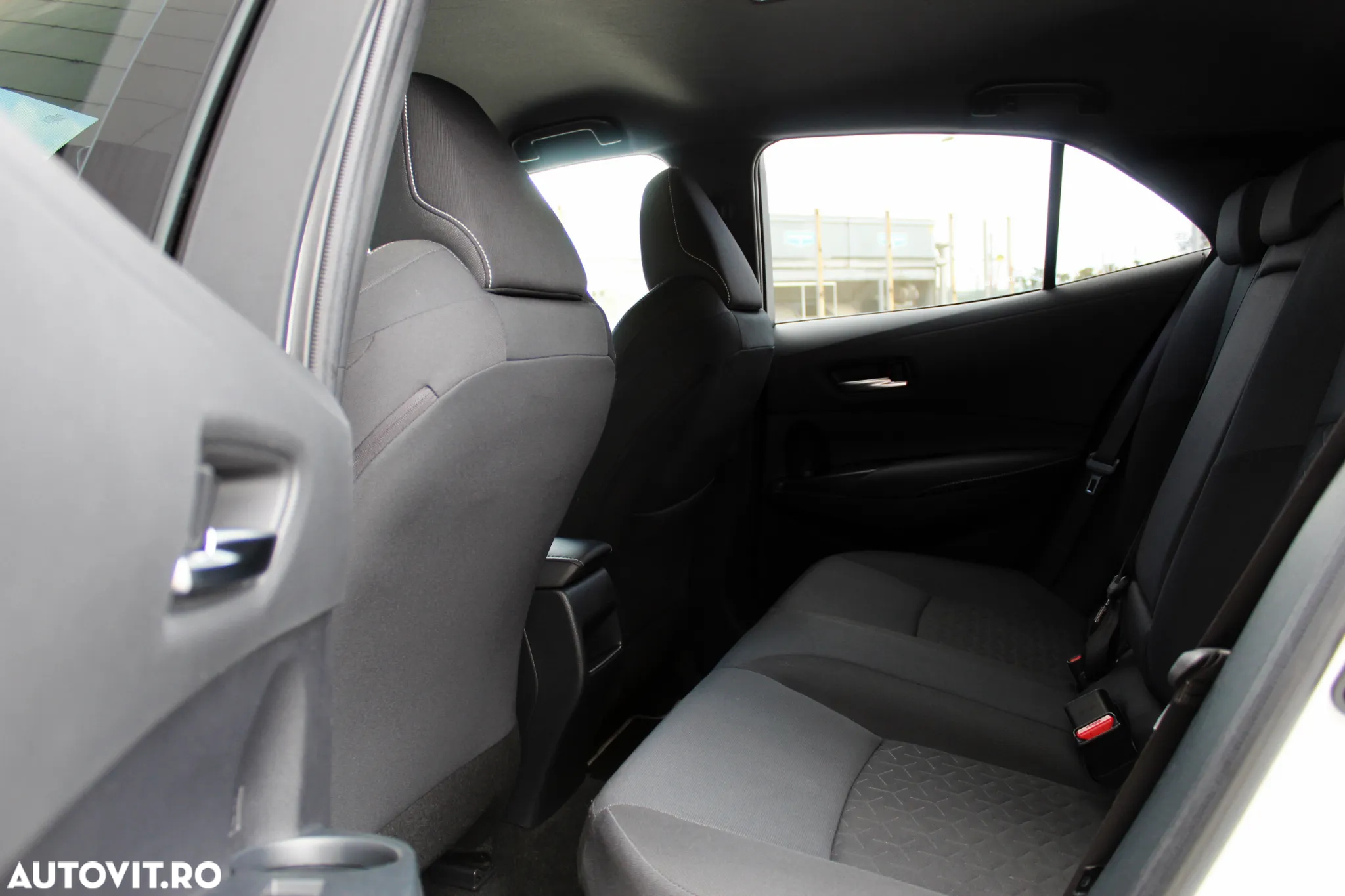 Toyota Corolla 1.8 HSD Exclusive interior Negru - 11