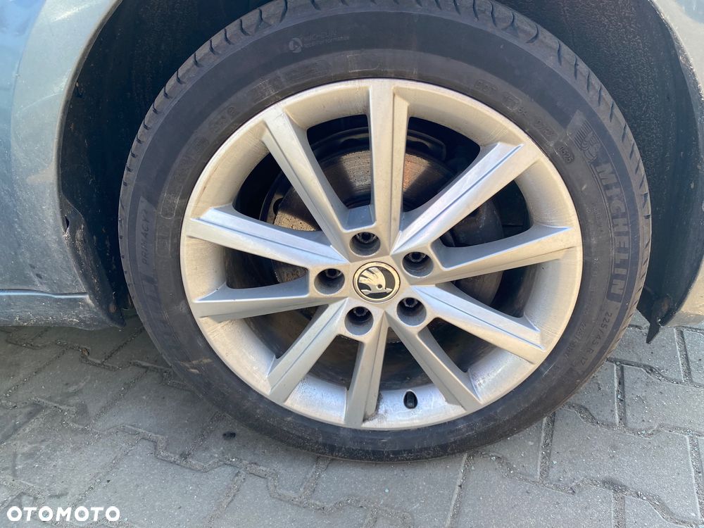 Skoda octavia III 2.0 tdi CKF LF7Y-F6F6 - 6