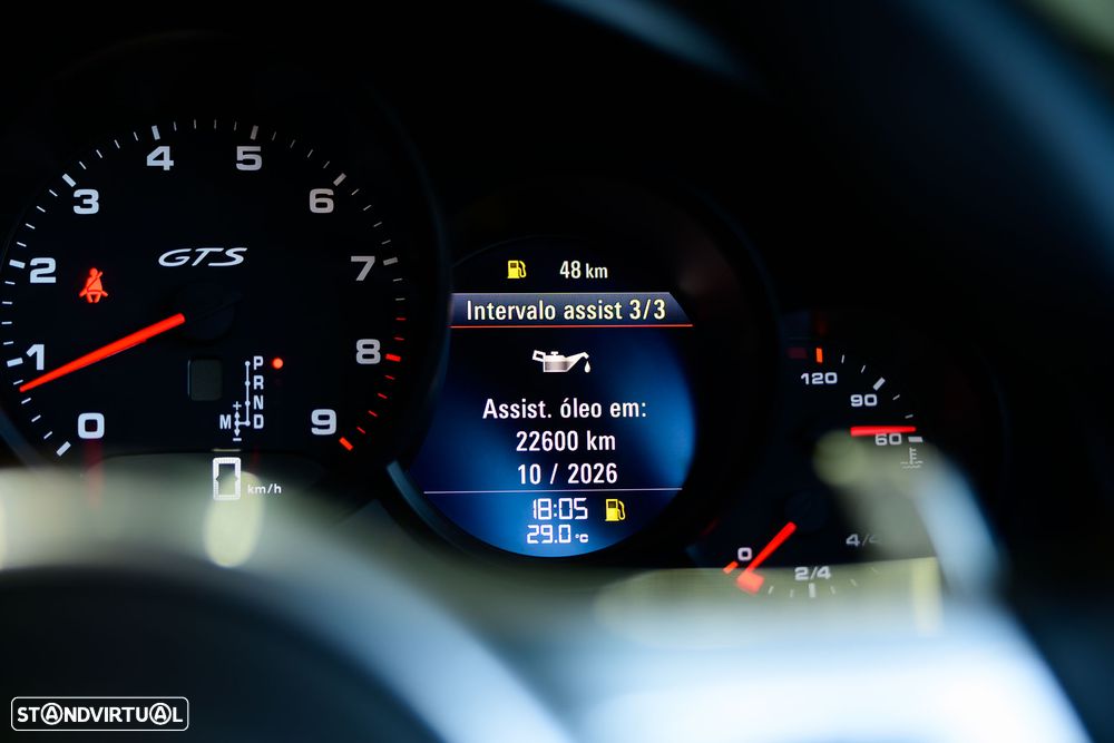 Porsche 911 (991) Carrera 4 GTS PDK - 31