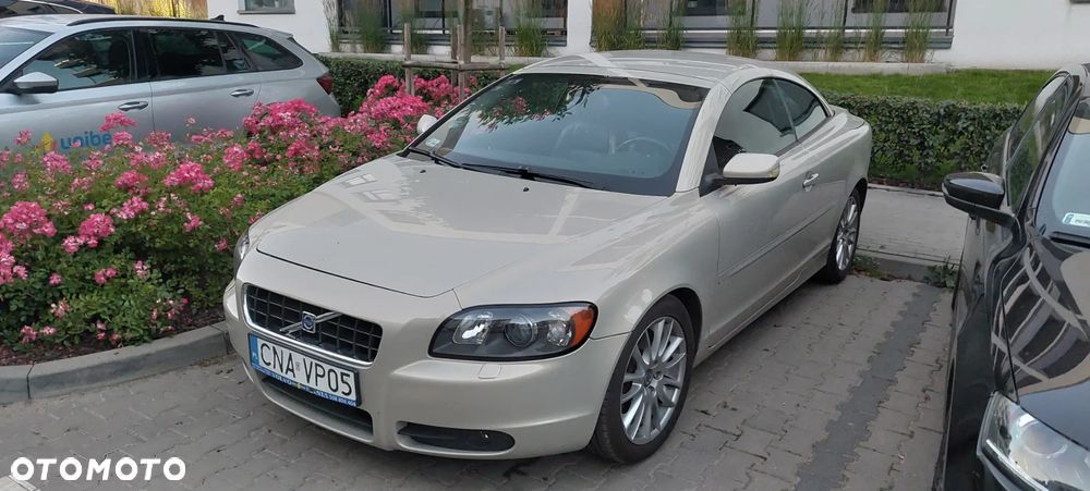 Volvo C70 2.4D5 Momentum - 21