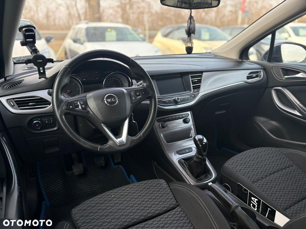 Opel Astra - 16