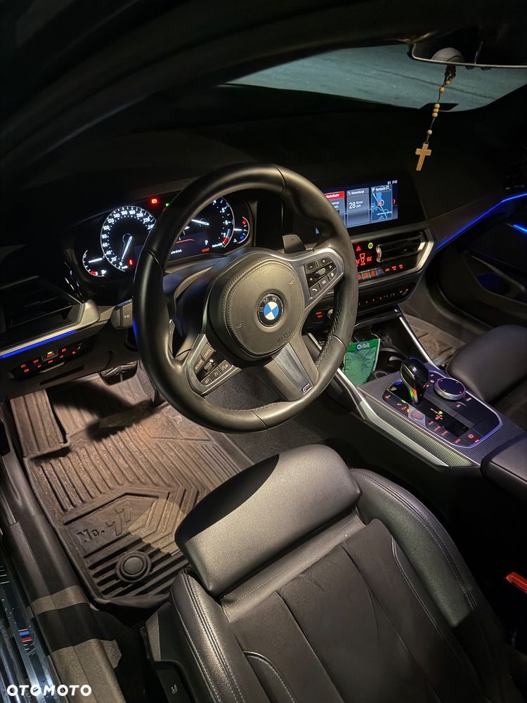 BMW Seria 3 330i xDrive M Sport sport - 14