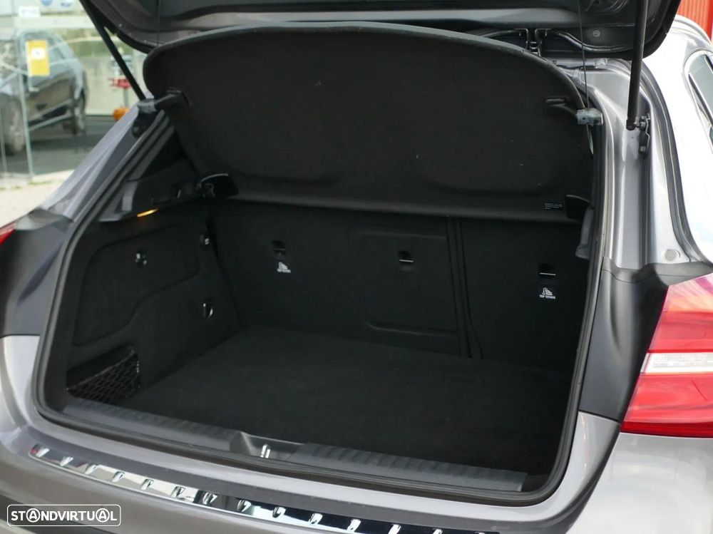 Mercedes-Benz GLA 180 CDi Urban - 13