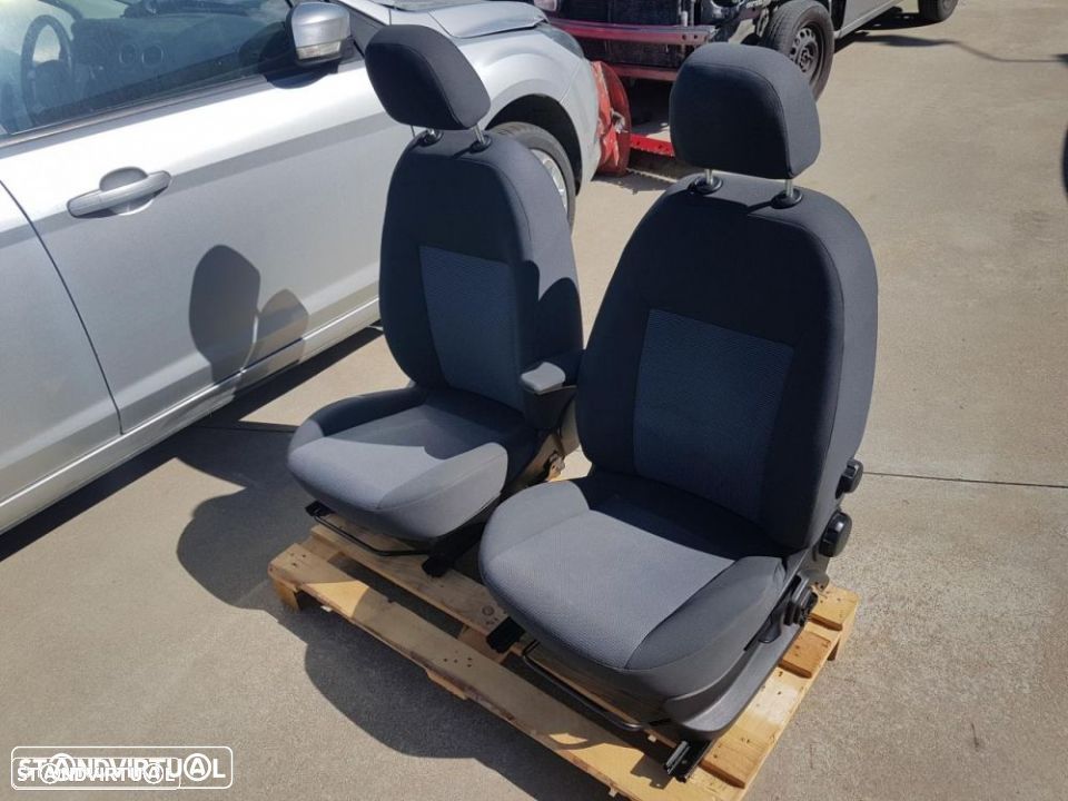 Jogo Bancos Peugeot Bipper /Citroen  Nemo/Fiat Fiorino - 1