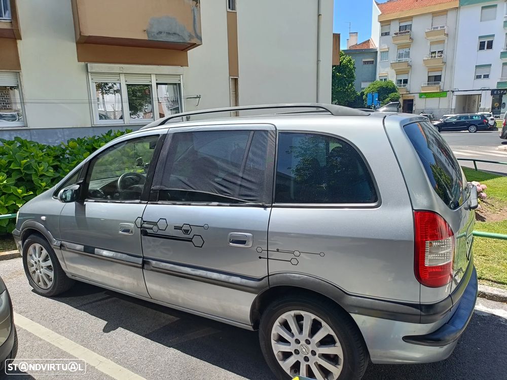 Opel Zafira - 1