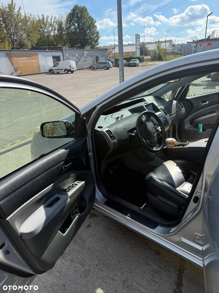 Toyota Prius - 5
