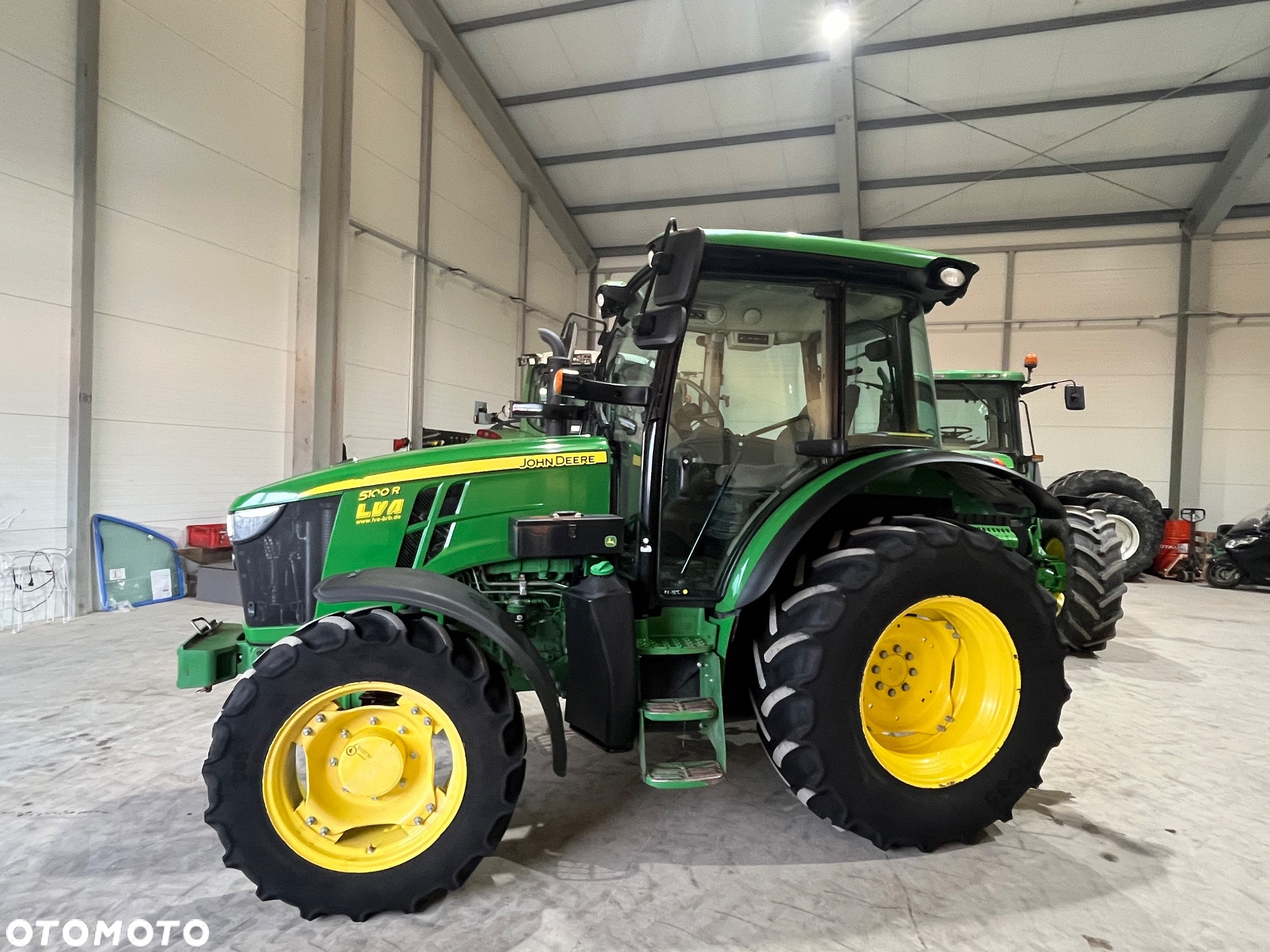 John Deere 5100r - 11