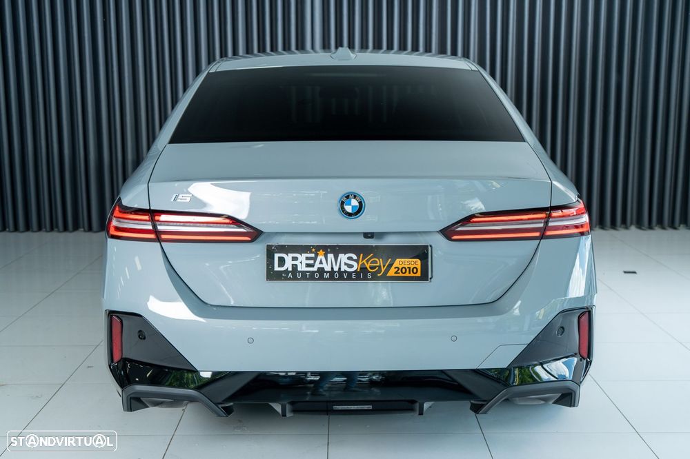 BMW i5 eDrive40 Pack Desportivo M - 3