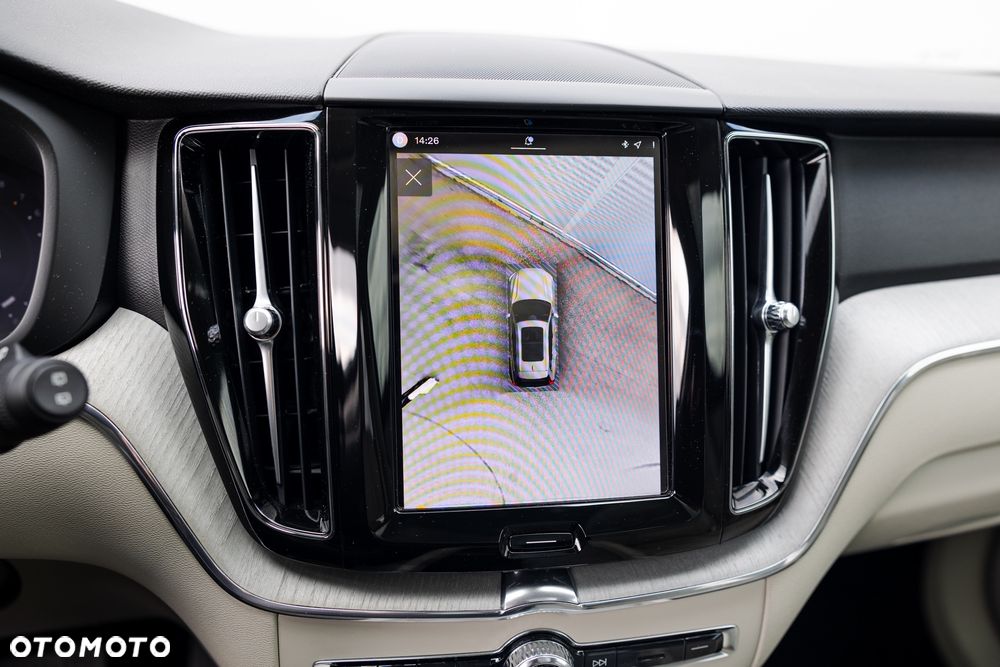 Volvo XC 60 B5 B AWD Plus Dark - 25