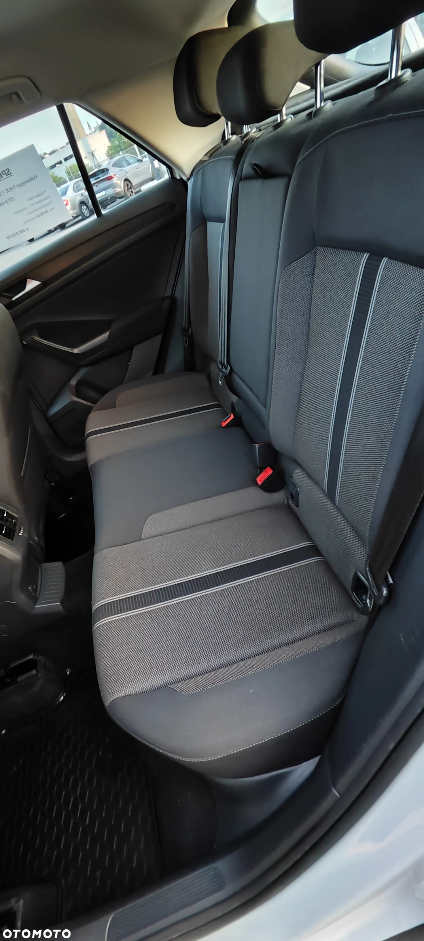 Volkswagen T-Roc 1.0 TSI Advance - 12