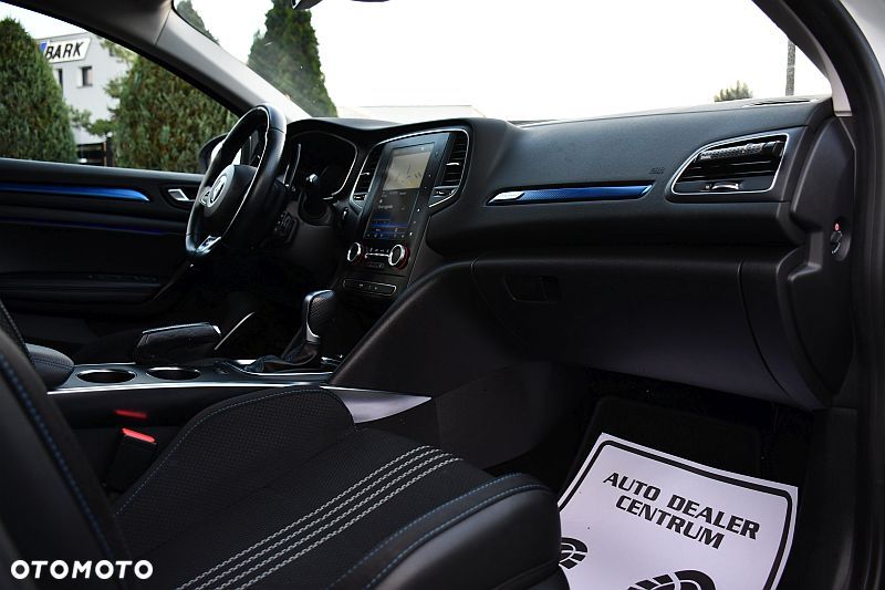 Renault Megane ENERGY TCe 205 EDC GT - 6