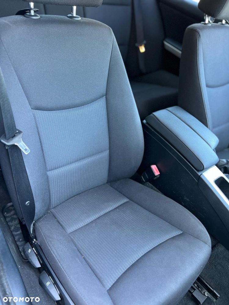 BMW Seria 3 318i Edition Sport - 7