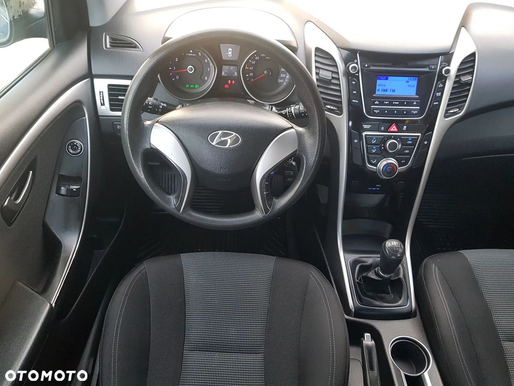 Hyundai i30 blue 1.4 Classic - 22