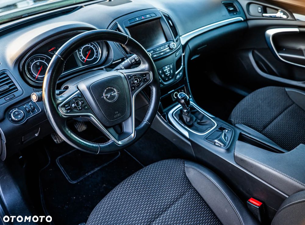 Opel Insignia - 22