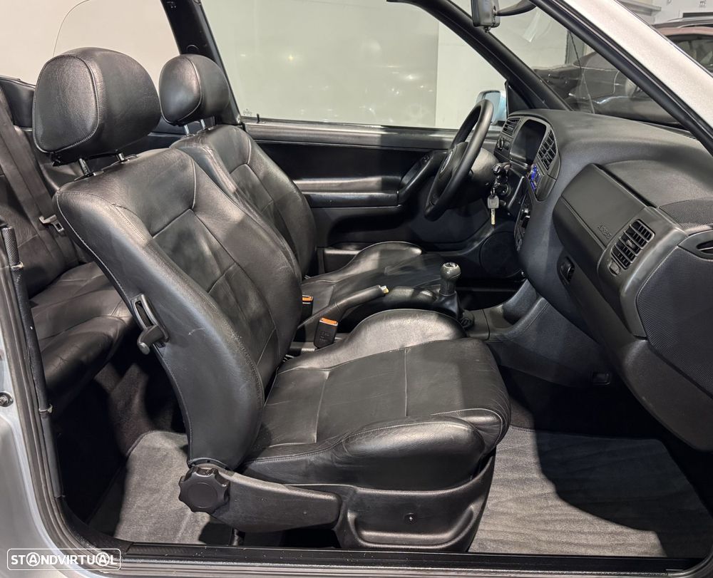 VW Golf Cabriolet 1.6 Highline - 33