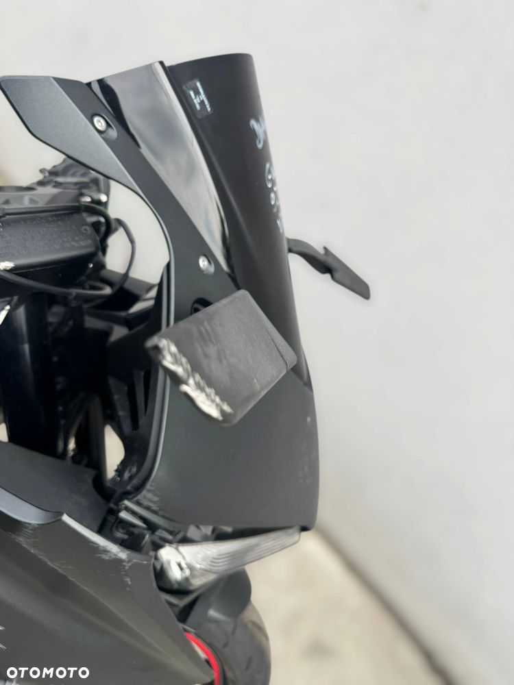 Honda CBR - 32