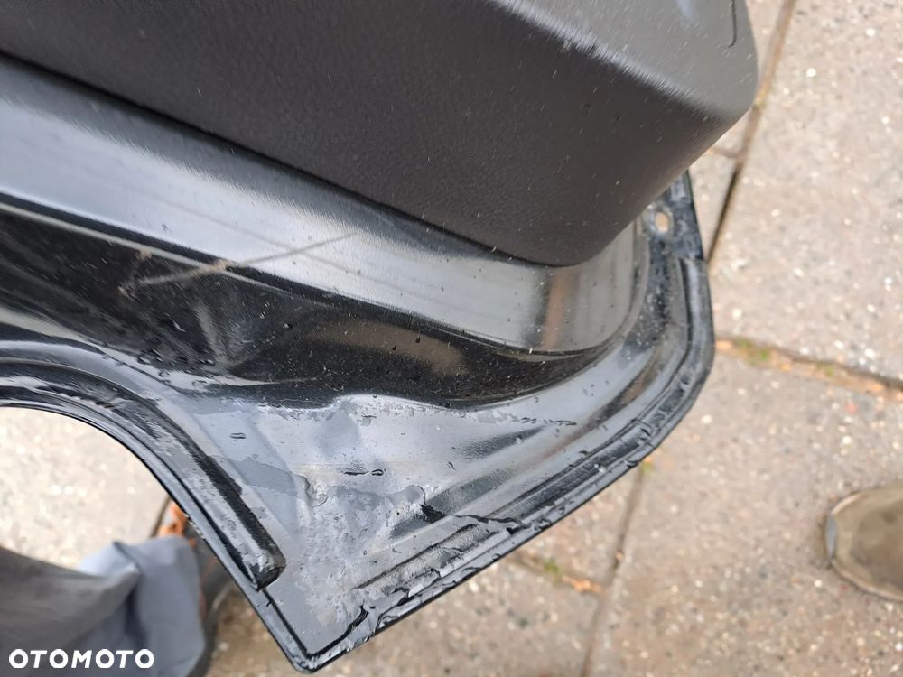 Ford Fokus MK3 HB 5D klapa bagażnika kod lakieru FB Panther Black Metalik - 29