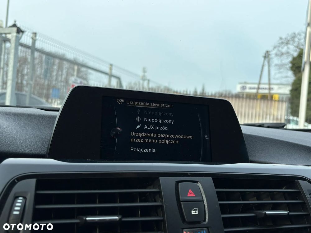 BMW Seria 3 316i Sport Line - 18