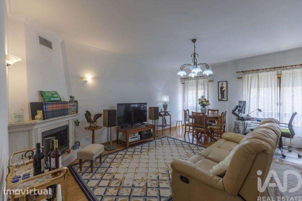 Apartamento T2 em Mina de Água de 95 m2 - Grande imagem: 4/23