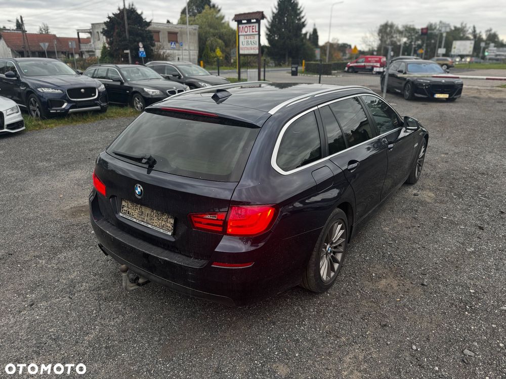 BMW Seria 5 525d - 7