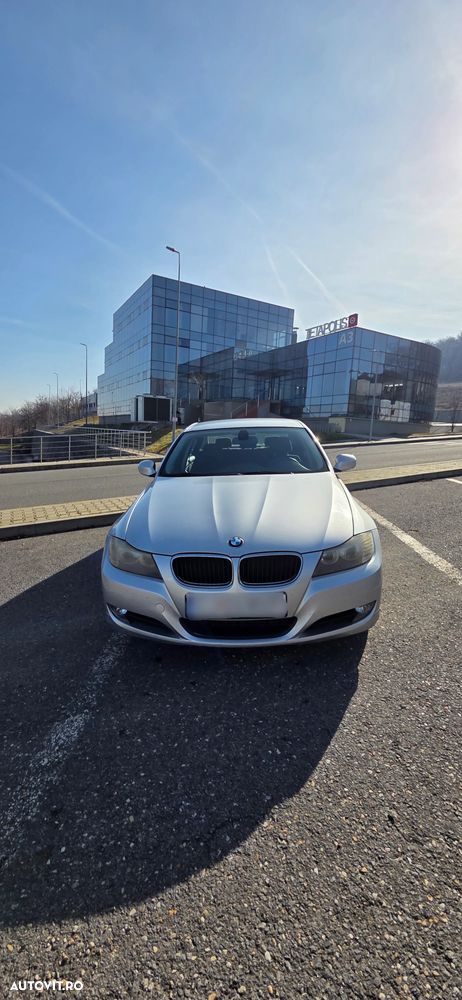 BMW Seria 3 320d DPF Efficient Dynamics Edition - 5