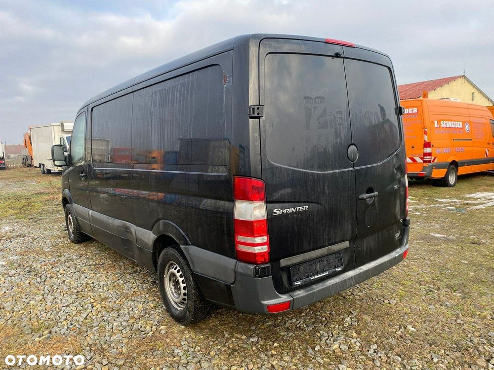 Mercedes-Benz Sprinter - 6