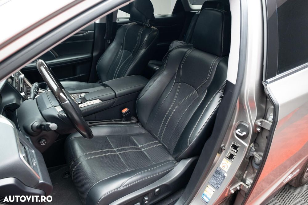 Lexus Seria RX - 23