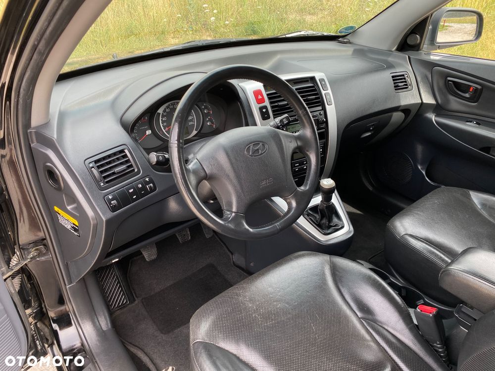 Hyundai Tucson 2.0 2WD GLS Navi - 17