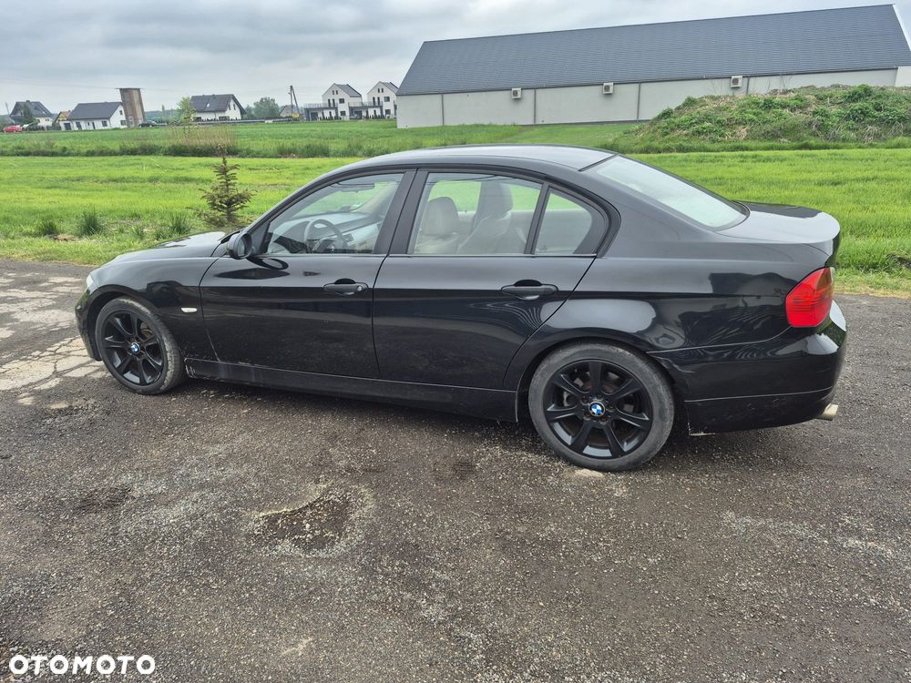 BMW Seria 3 318i - 2