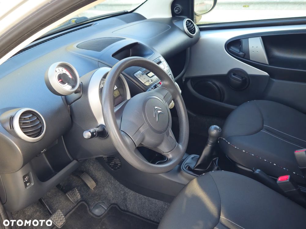 Citroën C1 ver-1-0-vti-airscape-feel - 12