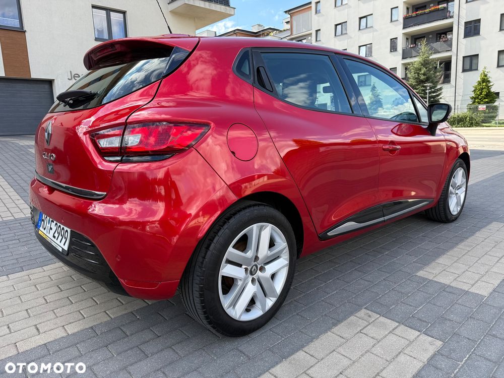 Renault Clio 1.2 16V 75 LIMITED - 17