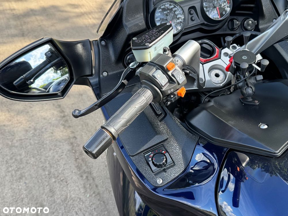 Kawasaki GTR - 10