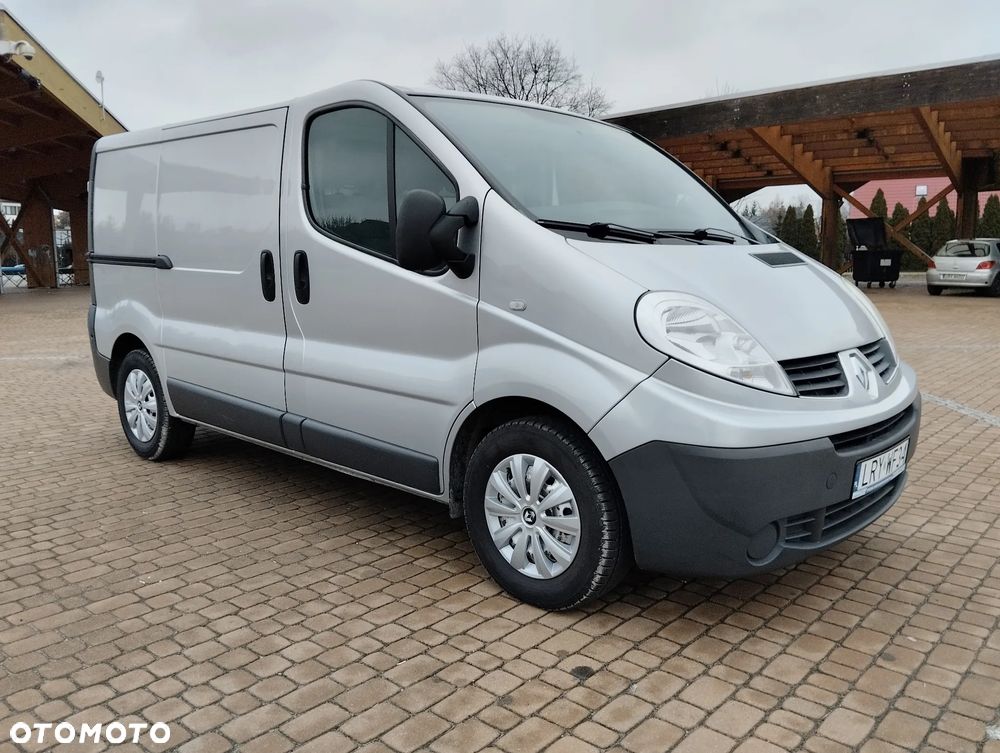 Renault Trafic 2.0 115 KM !!! KLIMA ! SPROWADZONY/ZAREJESTROWANY !!! ŁADNY I ZADBANY !!!Nie Vivaro - 16