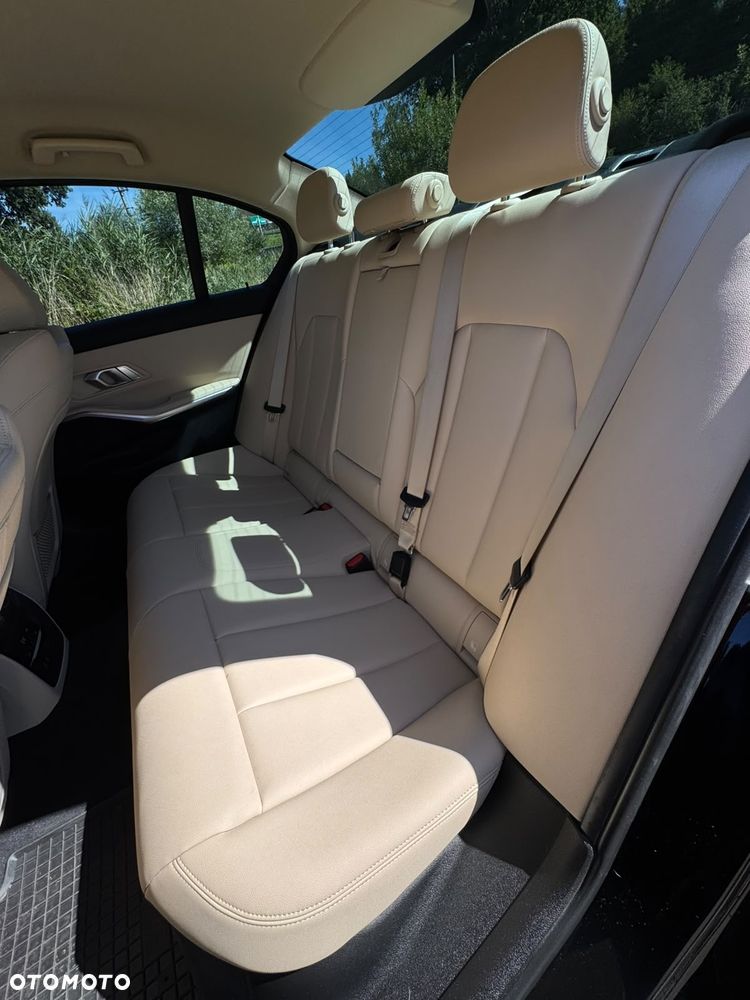 BMW Seria 3 320i GPF Sport Line - 35