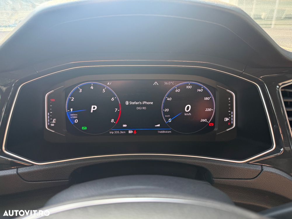 Volkswagen T-Roc - 18