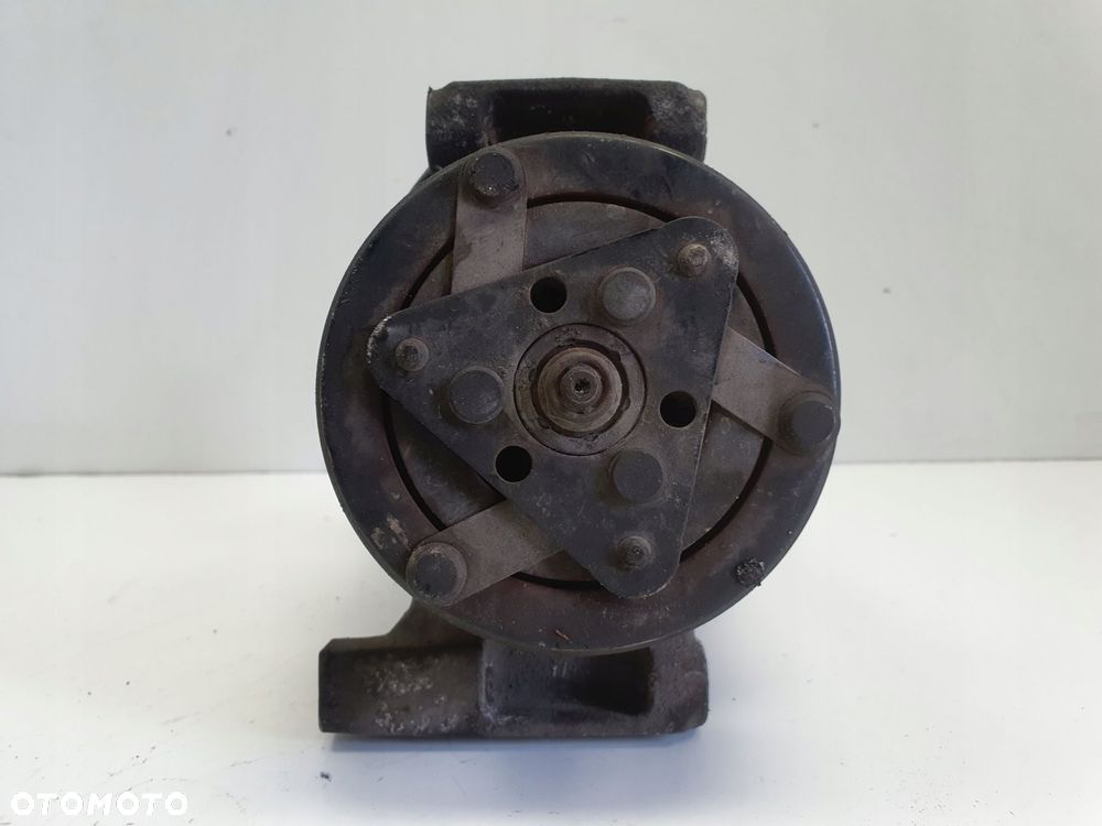 SPRĘŻARKA KLIMATYZACJI Volvo V70 III S80 II 2.4 D5 _ pompa P30630921 - 6