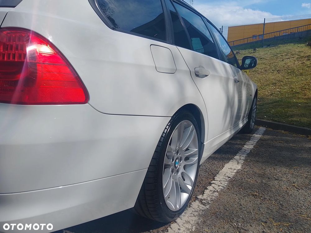 BMW Seria 3 318d DPF - 20