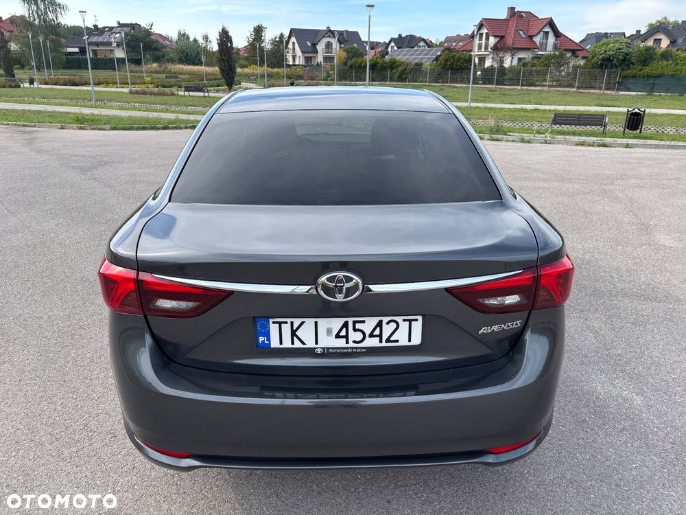 Toyota Avensis 1.8 Premium - 10