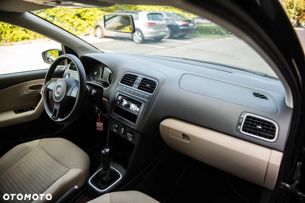 Volkswagen Polo 1.4 16V Comfortline - 27