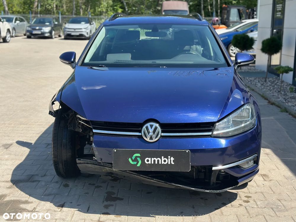 Volkswagen Golf - 2