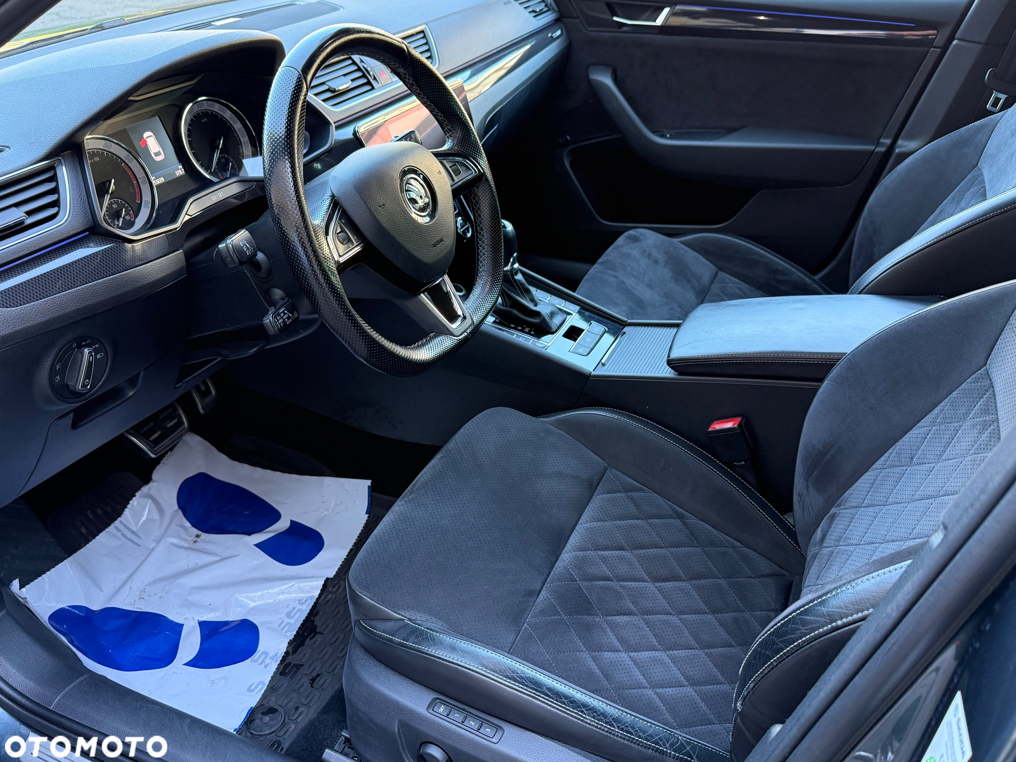 Skoda Superb Combi 1.8 TSI DSG SportLine - 12